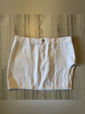 Superdown Women's White Abby Slit Mini Skirt